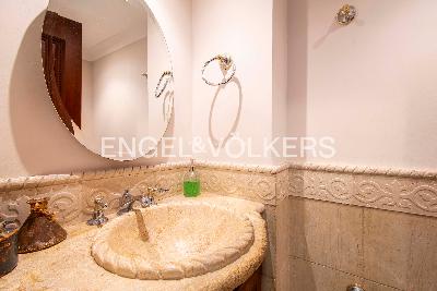 Casa de 4 alcobas en venta en Loma Del Escobero, Medellín, 342 m² · foto 9 de 19