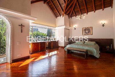 Casa de 4 alcobas en venta en Loma Del Escobero, Medellín, 342 m² · foto 11 de 19