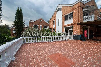 Casa de 5 alcobas en venta en Las Palmas, Medellín, 433 m² · foto 14 de 15