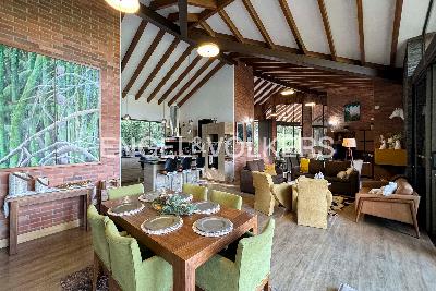Casa de 4 alcobas en venta en Alto Del Escobero, Medellín, 407 m² · foto 2 de 20