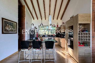 Casa de 4 alcobas en venta en Alto Del Escobero, Medellín, 407 m² · foto 3 de 20