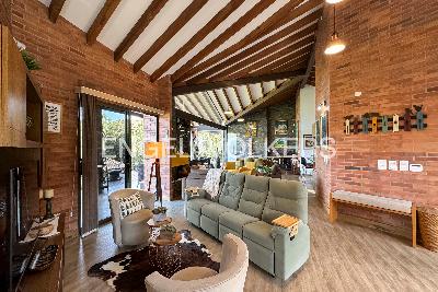 Casa de 4 alcobas en venta en Alto Del Escobero, Medellín, 407 m² · foto 5 de 20