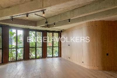 Apartamento de 2 alcobas en venta en El Tesoro, Medellín, 203 m² · foto 2 de 3