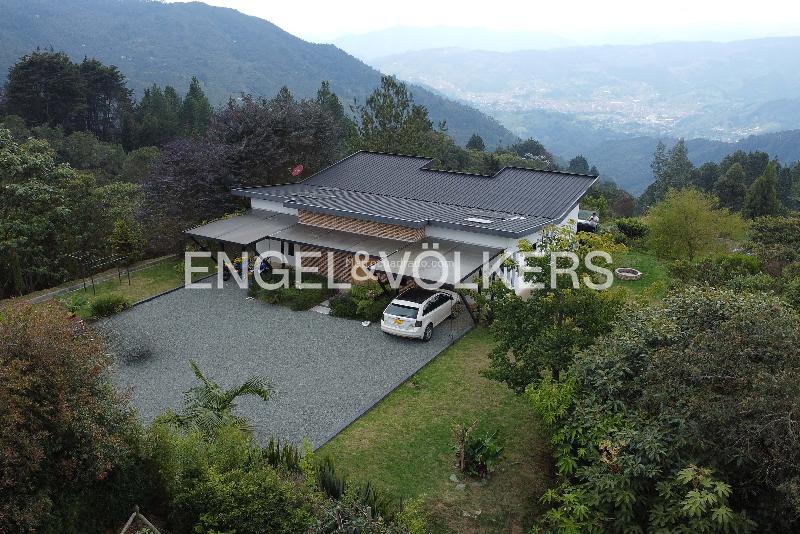 Charming 2BR House in Loma De Las Brujas - 2