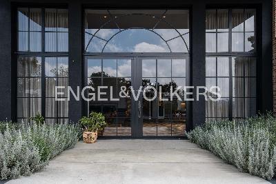 Casa de 5 alcobas en venta en La Acuarela, Medellín, 1287 m² · foto 2 de 20