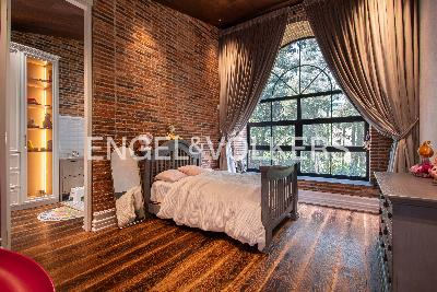 Casa de 5 alcobas en venta en La Acuarela, Medellín, 1287 m² · foto 12 de 20