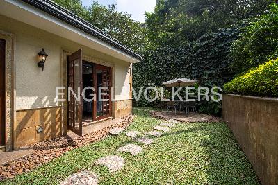 Casa de 4 alcobas en venta en El Poblado, Medellín, 619 m² · foto 19 de 20
