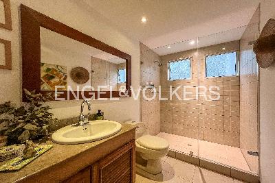 Casa de 3 alcobas en venta en San Lucas, Medellín, 304 m² · foto 15 de 18