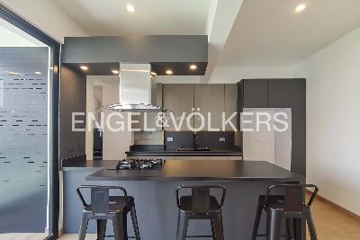 Apartamento de 3 alcobas en venta en Laureles, Medellín, 154 m² · foto 3 de 10