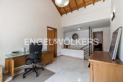 Casa de 4 alcobas en venta en Las Palmas, Medellín, 286 m² · foto 11 de 18
