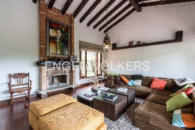 Casa de 4 alcobas en venta en Alto Del Escobero, Medellín, 450 m² · foto 3 de 17