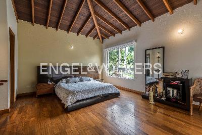 Casa de 4 alcobas en venta en Loma Del Escobero, Medellín, 340 m² · foto 12 de 20