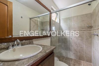 Casa de 4 alcobas en venta en Loma Del Escobero, Medellín, 340 m² · foto 15 de 20