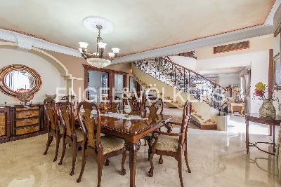 Casa de 5 alcobas en venta en El Poblado, Medellín, 456 m² · foto 6 de 17