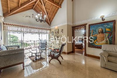 Casa de 5 alcobas en venta en El Poblado, Medellín, 456 m² · foto 9 de 17