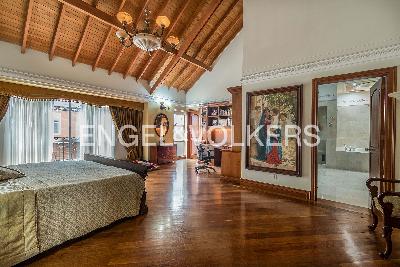 Casa de 5 alcobas en venta en El Poblado, Medellín, 456 m² · foto 10 de 17