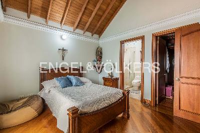 Casa de 5 alcobas en venta en El Poblado, Medellín, 456 m² · foto 13 de 17