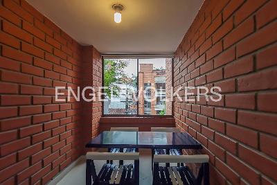 Apartamento de 4 alcobas en venta en Laureles, Medellín, 146 m² · foto 8 de 12