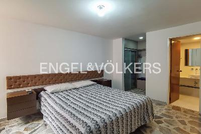 Apartamento de 4 alcobas en venta en Laureles, Medellín, 146 m² · foto 10 de 12