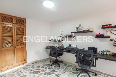 Apartamento de 4 alcobas en venta en Laureles, Medellín, 146 m² · foto 12 de 12