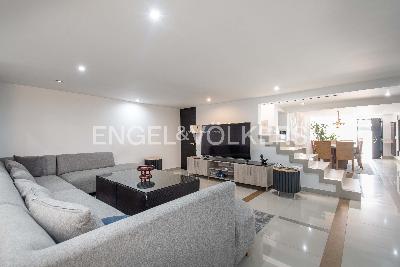 Casa de 5 alcobas en venta en Pontevedra, Bogotá, 473 m² · foto 2 de 20