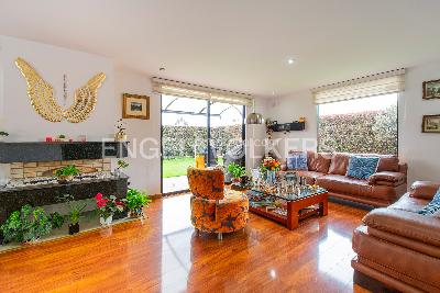 Casa de 4 alcobas en venta en Chia, Chía, 336 m² · foto 3 de 20