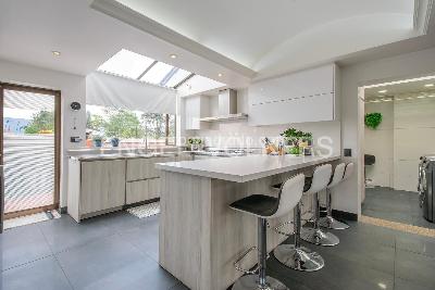 Casa de 5 alcobas en venta en Guaymaral, Chía, 378 m² · foto 7 de 18