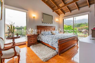 Casa de 4 alcobas en venta en Guaymaral, Chía, 285 m² · foto 9 de 20