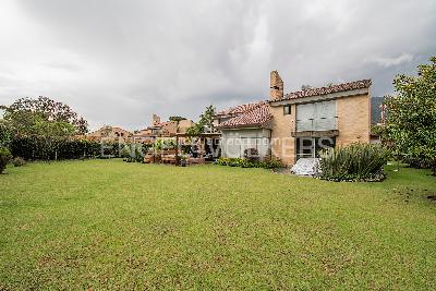 Casa de 4 alcobas en venta en Guaymaral, Chía, 328 m² · foto 19 de 20