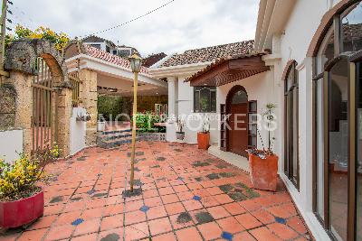 Casa de 5 alcobas en venta en Chia, Chía, 360 m² · foto 2 de 20