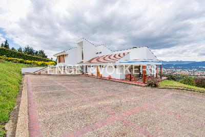 Casa de 4 alcobas en venta en Chia, Chía, 451 m² · foto 14 de 15