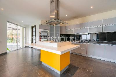 Casa de 5 alcobas en venta en Chia, Chía, 386 m² · foto 5 de 18