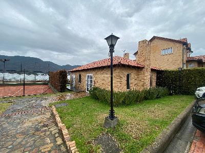 Casa de 4 alcobas en venta en Guaymaral, Chía, 419 m² · foto 16 de 16
