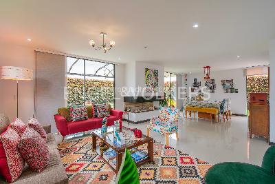 Casa de 4 alcobas en venta en Chia, Chía, 338 m² · foto 2 de 20