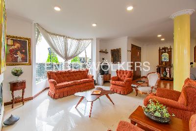 Casa de 5 alcobas en venta en Chia, Chía, 270 m² · foto 2 de 16