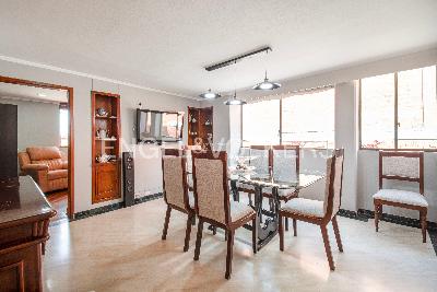 Apartamento de 4 alcobas en venta en Santa Barbara, Bogotá, 206 m² · foto 4 de 17