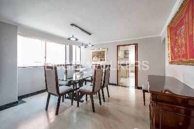 Apartamento de 4 alcobas en venta en Santa Barbara, Bogotá, 206 m² · foto 6 de 17