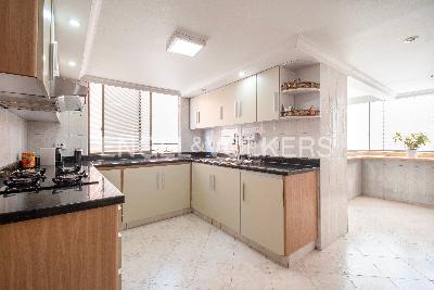 Apartamento de 4 alcobas en venta en Santa Barbara, Bogotá, 206 m² · foto 7 de 17