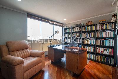 Apartamento de 4 alcobas en venta en Santa Barbara, Bogotá, 206 m² · foto 9 de 17