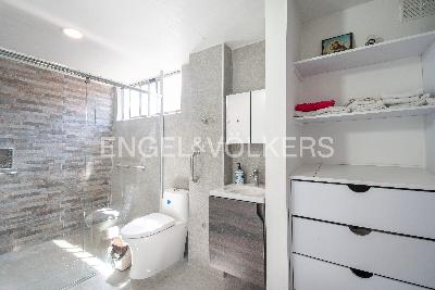 Apartamento de 4 alcobas en venta en Santa Barbara, Bogotá, 206 m² · foto 12 de 17