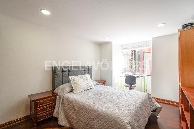 Apartamento de 4 alcobas en venta en Santa Barbara, Bogotá, 206 m² · foto 13 de 17