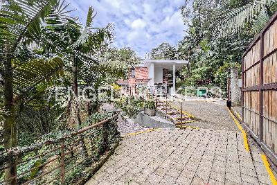 Casa de 5 alcobas en venta en San Lucas, Medellín, 840 m² · foto 2 de 20
