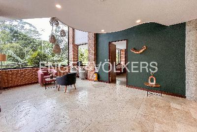 Casa de 5 alcobas en venta en San Lucas, Medellín, 840 m² · foto 3 de 20