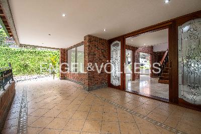 Casa de 4 alcobas en venta en El Poblado, Medellín, 520 m² · foto 3 de 16