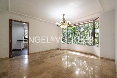 Casa de 4 alcobas en venta en El Poblado, Medellín, 520 m² · foto 4 de 16