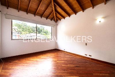 Casa de 4 alcobas en venta en El Poblado, Medellín, 520 m² · foto 11 de 16