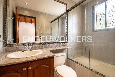 Casa de 4 alcobas en venta en El Poblado, Medellín, 520 m² · foto 12 de 16