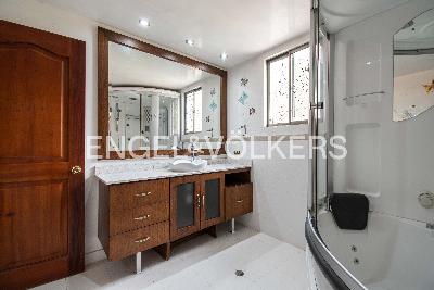 Casa de 4 alcobas en venta en El Poblado, Medellín, 520 m² · foto 14 de 16