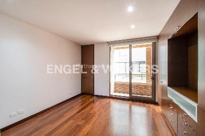 Apartamento de 4 alcobas en venta en Chico Alto, Bogotá, 357 m² · foto 17 de 20