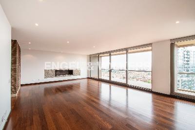 Apartamento de 4 alcobas en venta en Chico Alto, Bogotá, 357 m² · foto 2 de 20